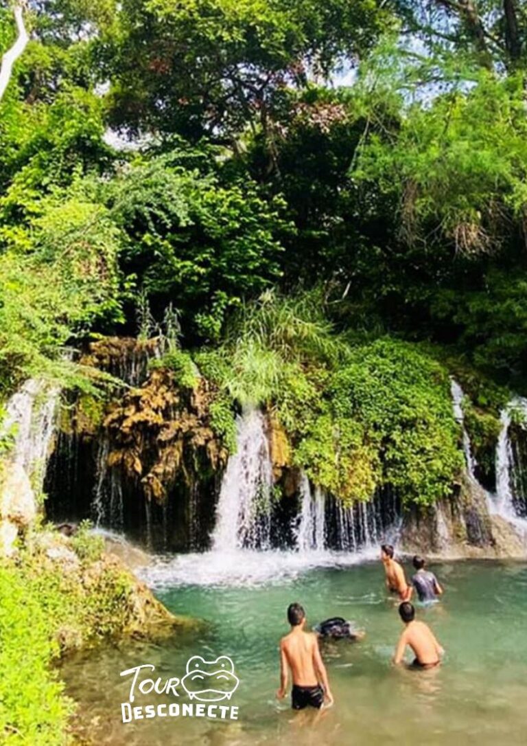 Refrescándote en Balneario Natural Los Manantiales