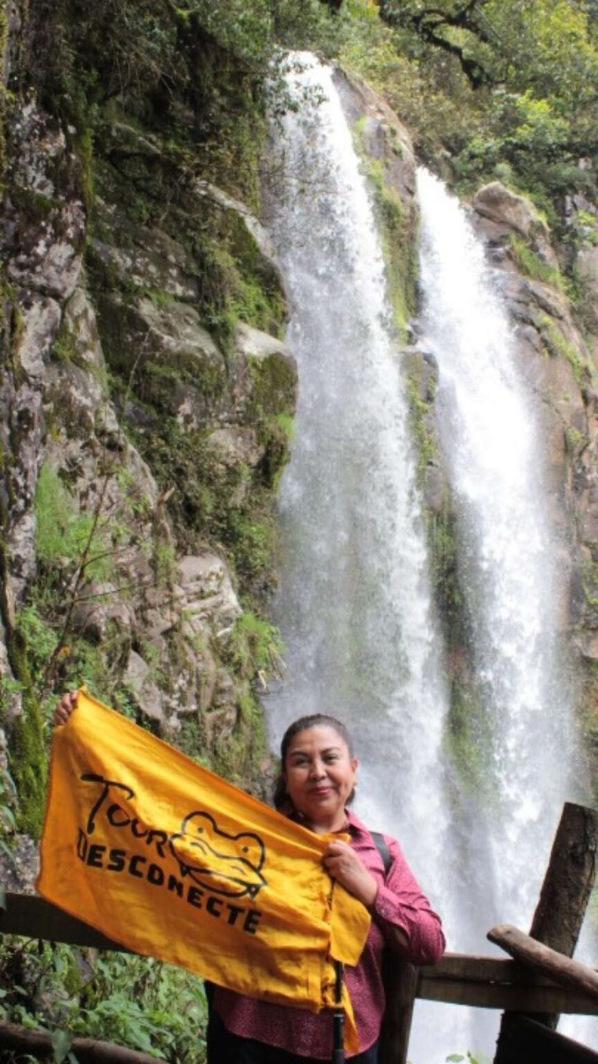 La mejor aventura comienza siguiendo el sonido de las cascadas en Honey.